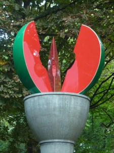 Thomas Schütte, Kirschensäule, Marl 2017