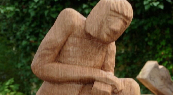 Jochen Guinand, Mann mit Sockel, Eiche, 2009